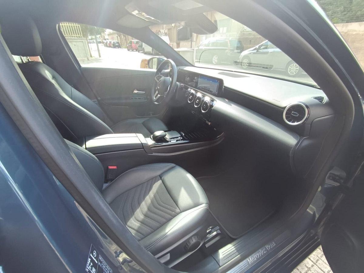 Mercedes-Benz Classe A 180 d Automatic Business (17)