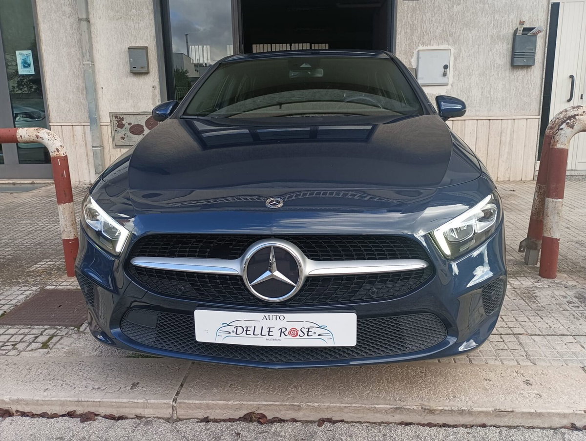 Mercedes-Benz Classe A 180 d Automatic Business (2)