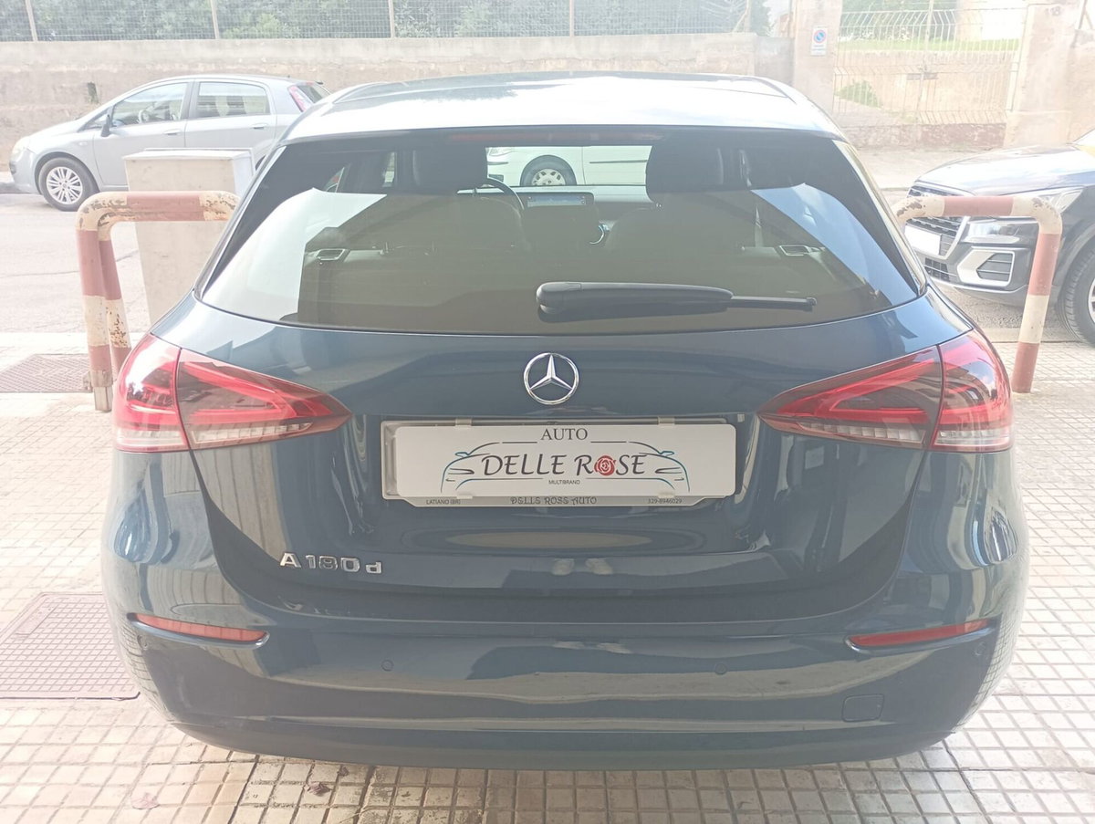Mercedes-Benz Classe A 180 d Automatic Business (4)