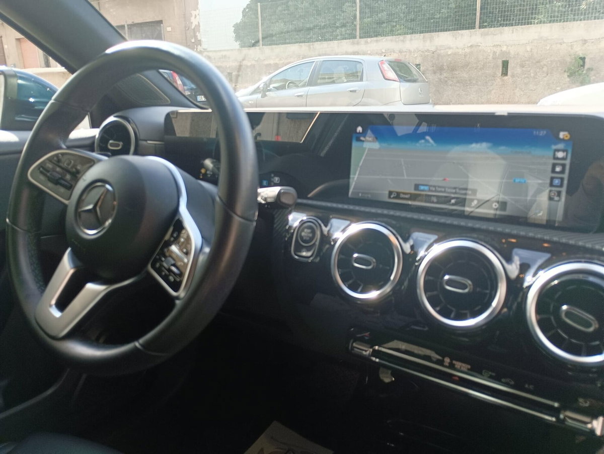 Mercedes-Benz Classe A 180 d Automatic Business (8)