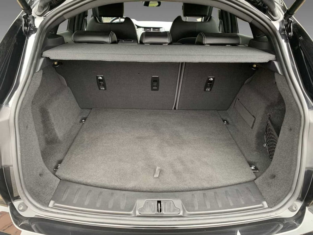 Jaguar E-Pace 2.0 AWD aut. R-Dynamic S (11)