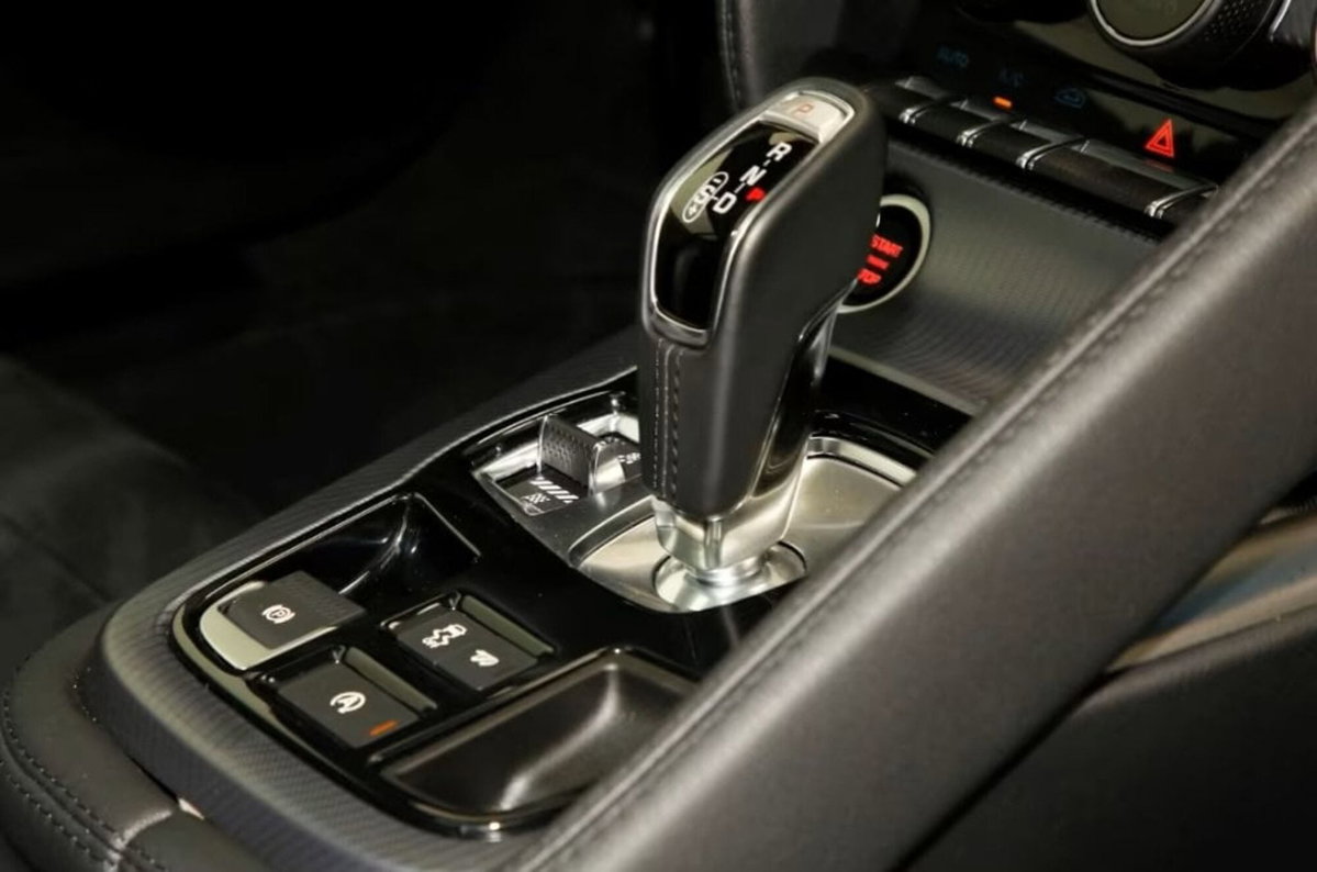 Jaguar F-Type Coupé 2.0 aut. Coupé R-Dynamic Black (11)