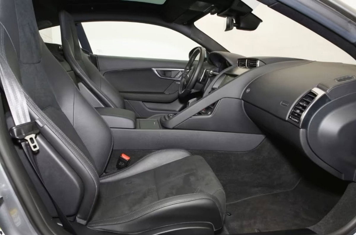 Jaguar F-Type Coupé 2.0 aut. Coupé R-Dynamic Black (9)