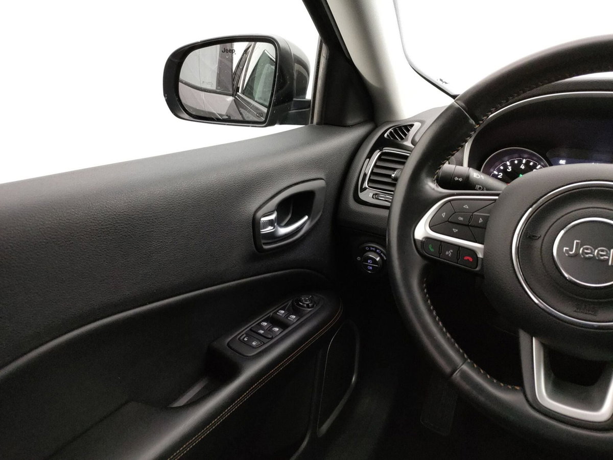 Jeep Compass 1.4 MultiAir 2WD Limited (16)
