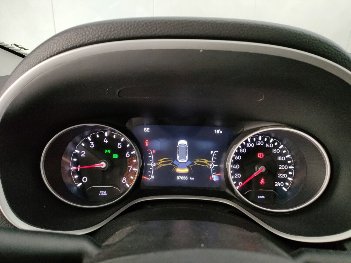 Jeep Compass 1.4 MultiAir 2WD Limited (17)
