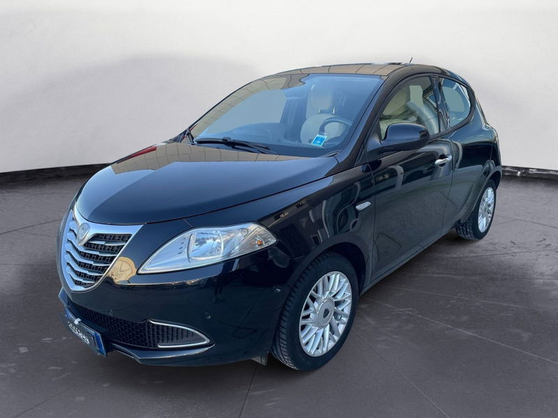 Lancia Ypsilon 1.2 69 CV 5 porte Gold