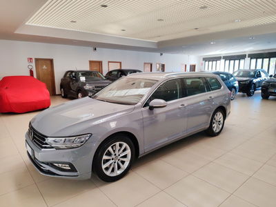 Volkswagen Passat Variant 2.0 TDI SCR EVO DSG Business usata