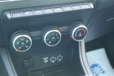 Renault Captur Blue dCi 95 CV Business (16)