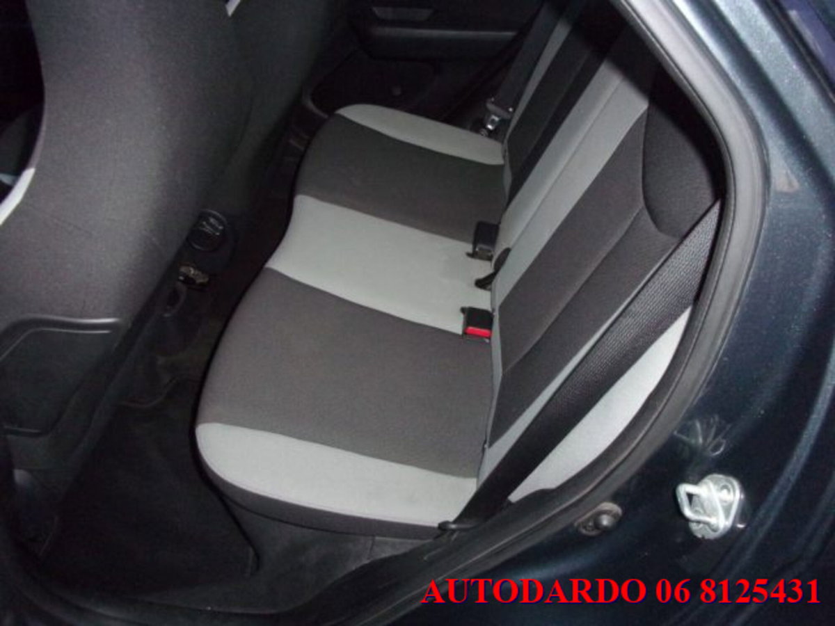 Toyota Aygo 1.0 VVT-i 69 CV 5 porte x-wave (15)