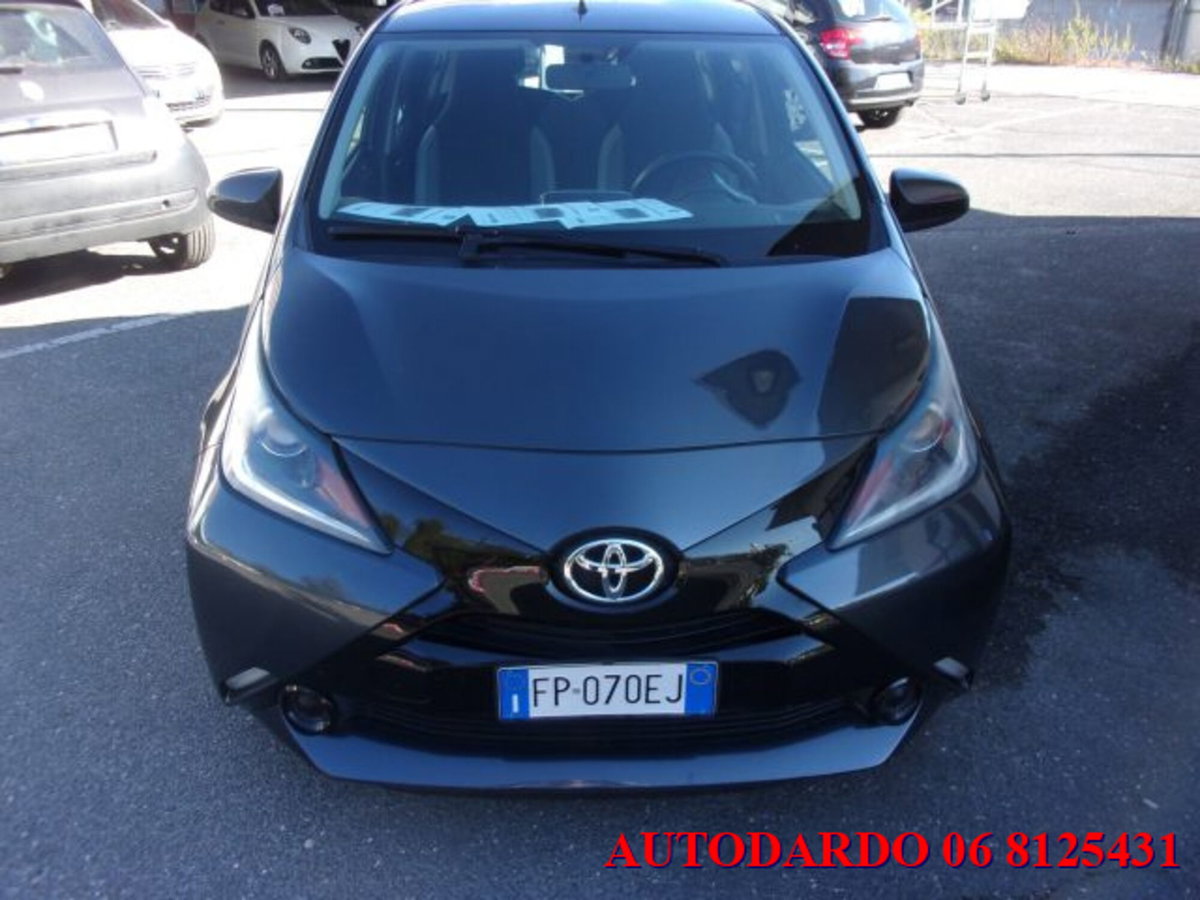 Toyota Aygo 1.0 VVT-i 69 CV 5 porte x-wave (19)