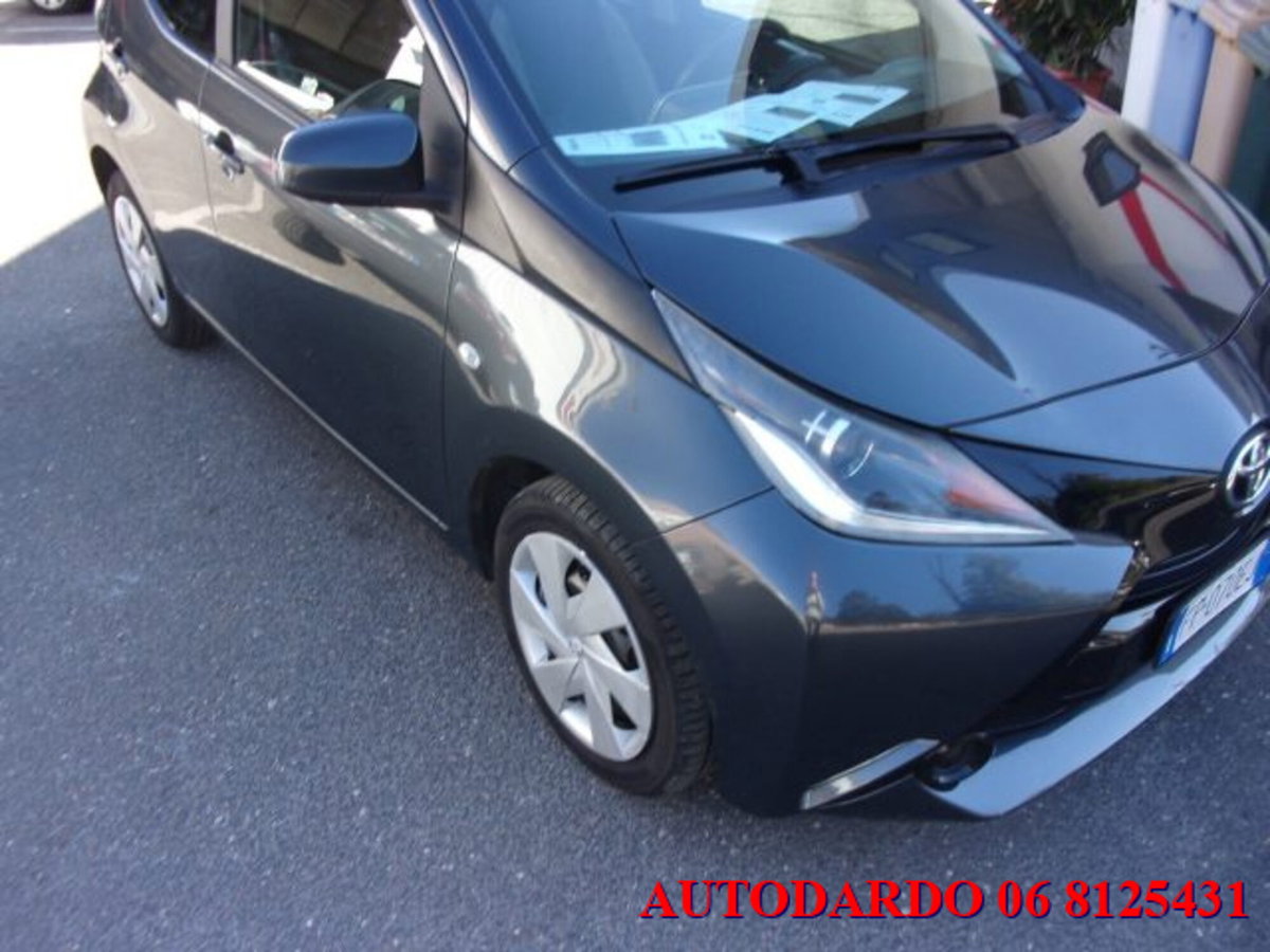 Toyota Aygo 1.0 VVT-i 69 CV 5 porte x-wave (20)