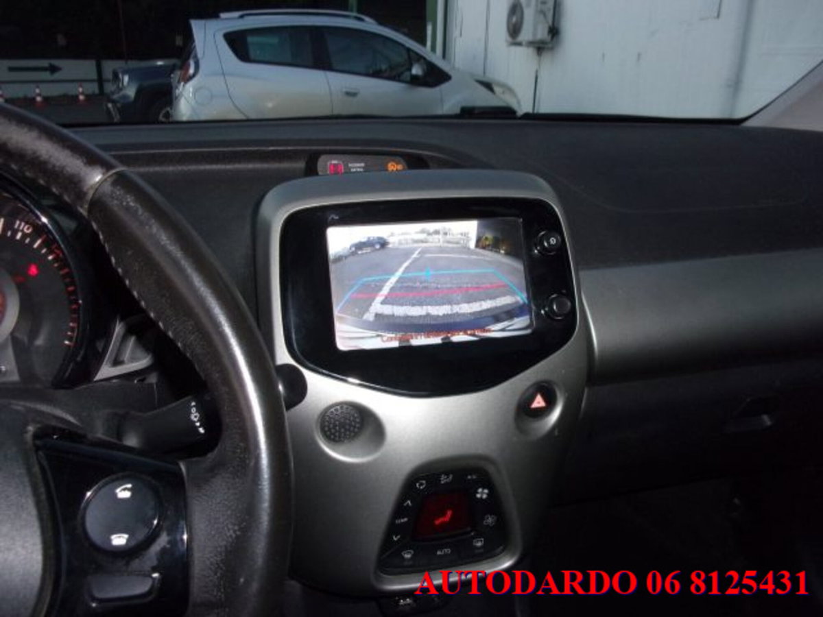 Toyota Aygo 1.0 VVT-i 69 CV 5 porte x-wave (4)