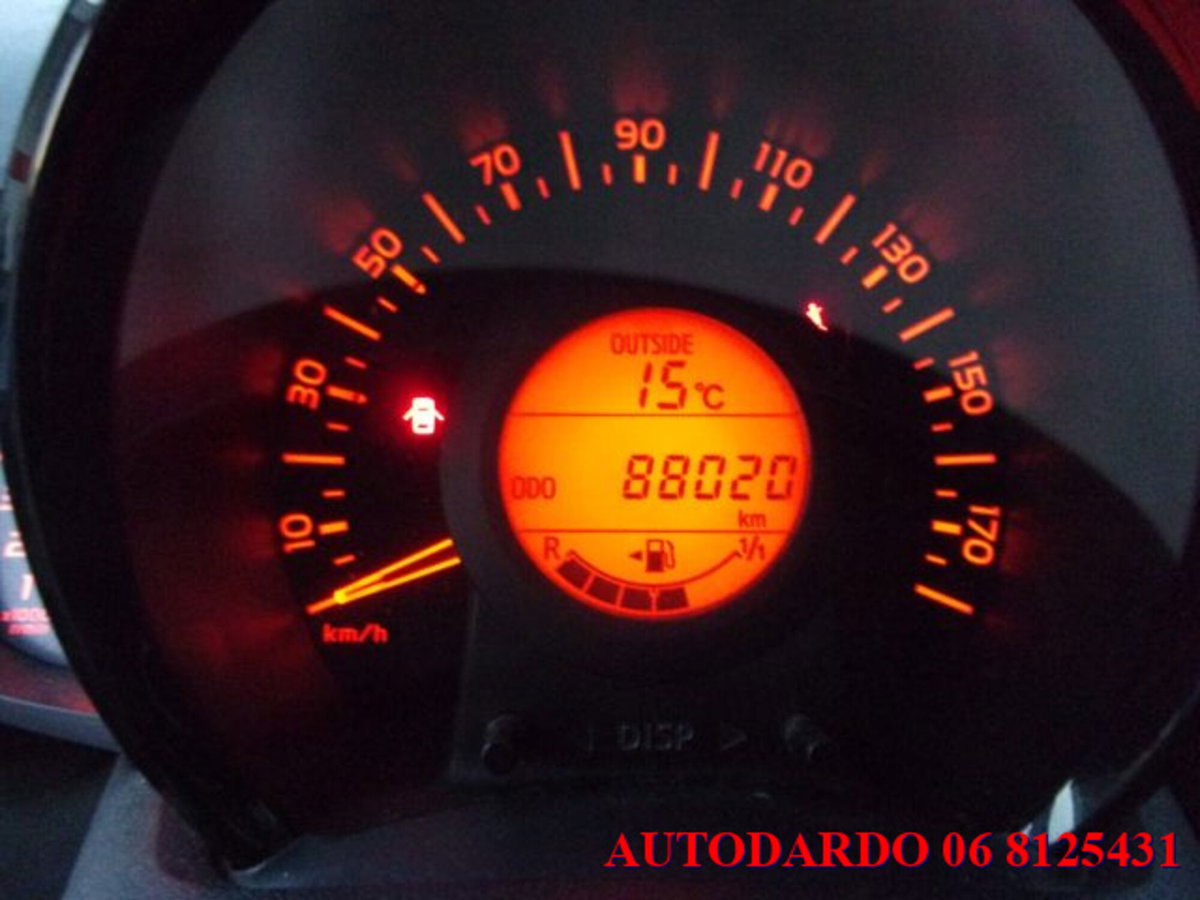 Toyota Aygo 1.0 VVT-i 69 CV 5 porte x-wave (6)