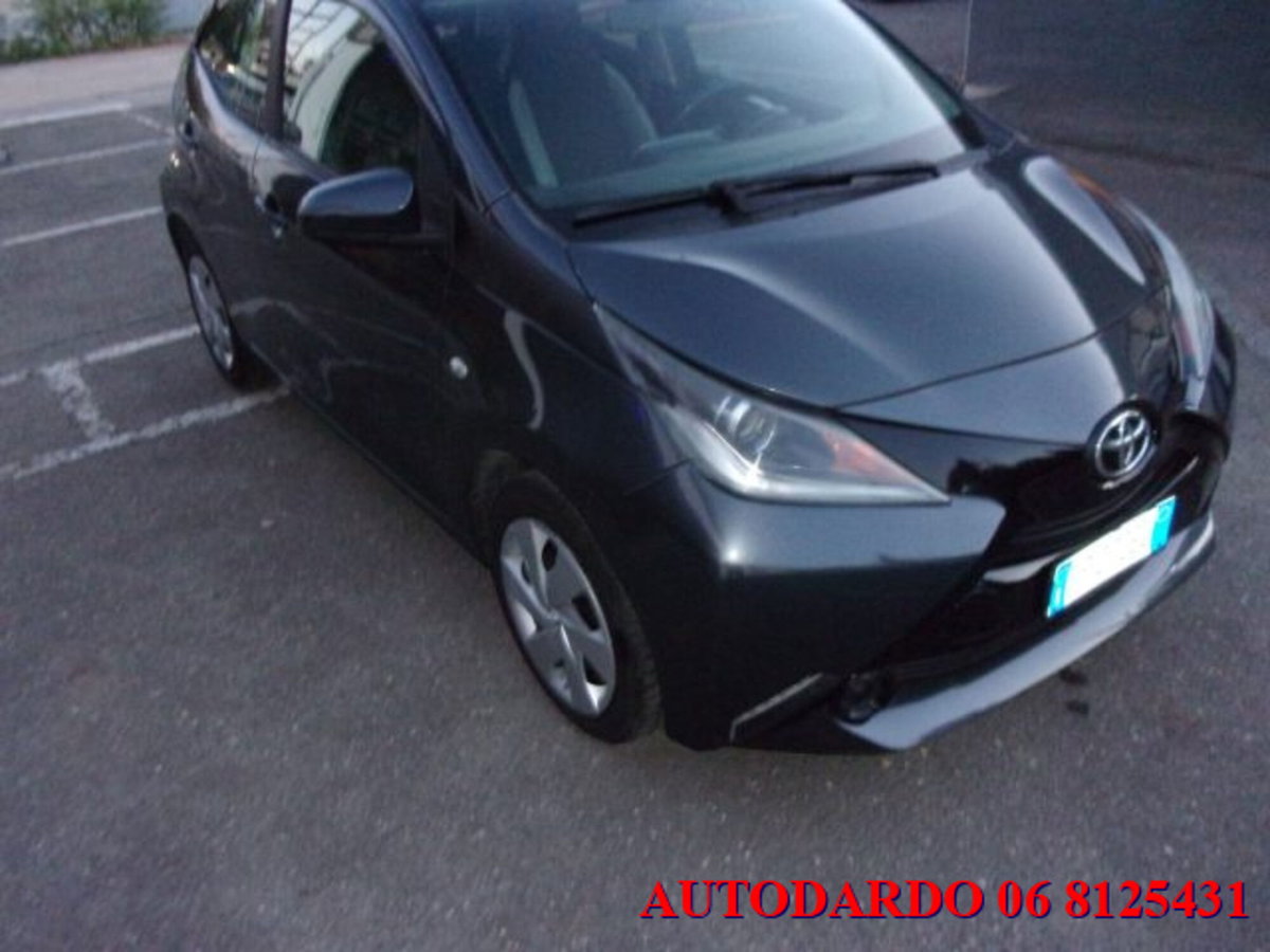 Toyota Aygo 1.0 VVT-i 69 CV 5 porte x-wave (8)