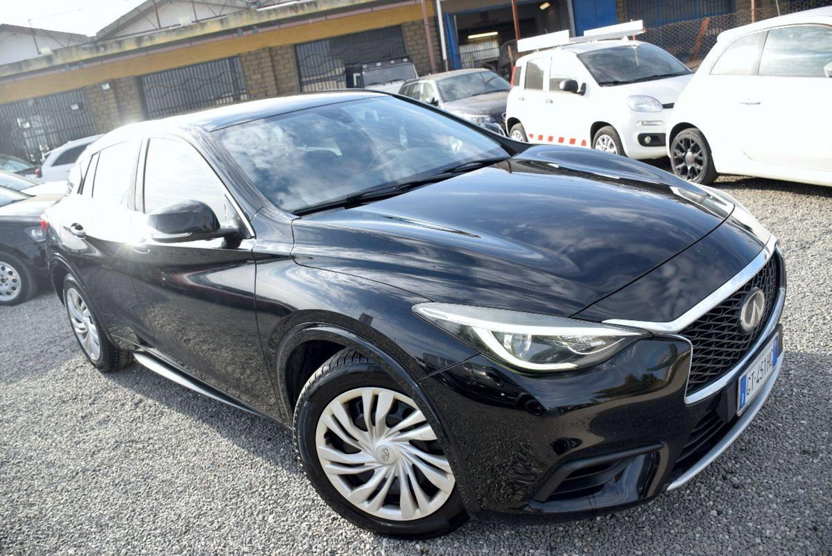 Infiniti Q30 1.5 diesel Business Executive (10)