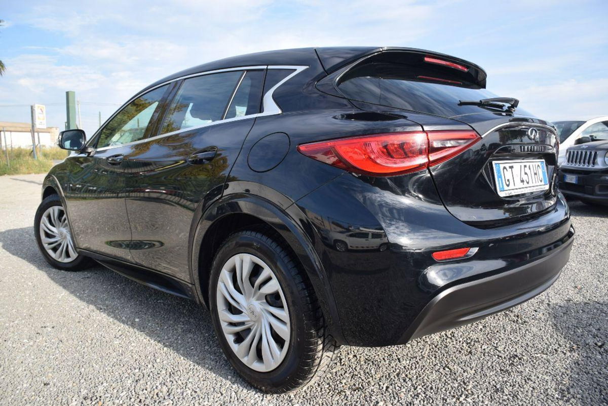 Infiniti Q30 1.5 diesel Business Executive (15)