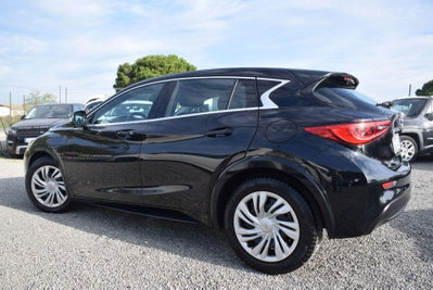 Infiniti Q30 1.5 diesel Business Executive (2)