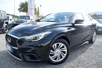 Infiniti Q30 1.5 diesel Business Executive (4)