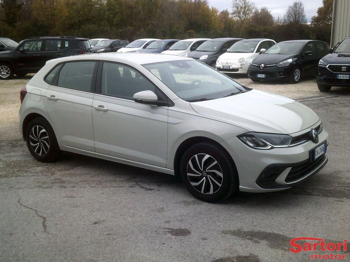 Volkswagen Polo 1.0 Life 80cv (2)