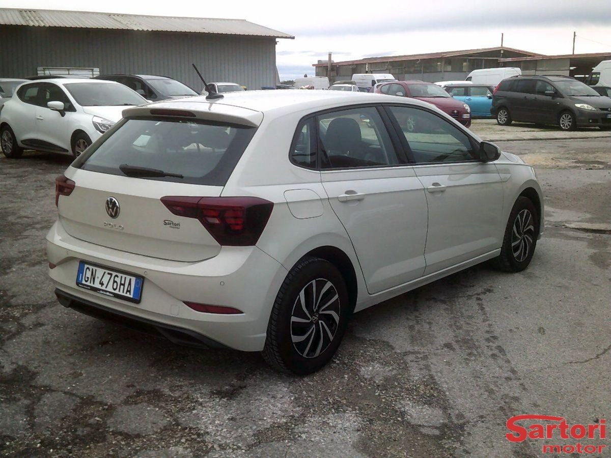 Volkswagen Polo 1.0 Life 80cv (3)