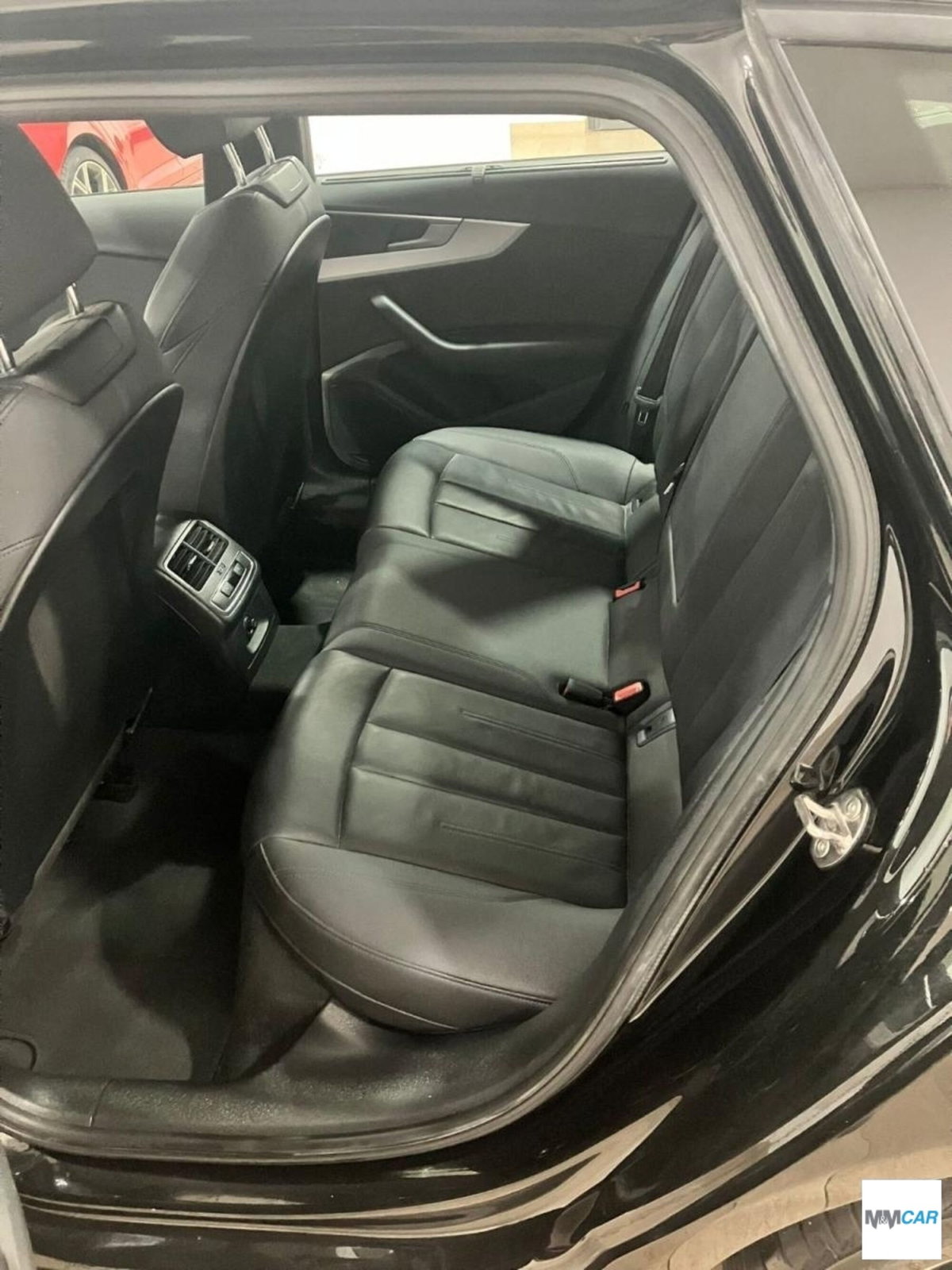 Audi A4 Avant 40 TDI quattro S tronic S line edition (8)