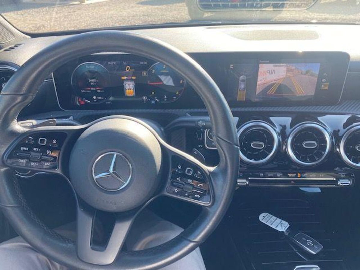 Mercedes-Benz Classe A 180 d Automatic Executive (9)