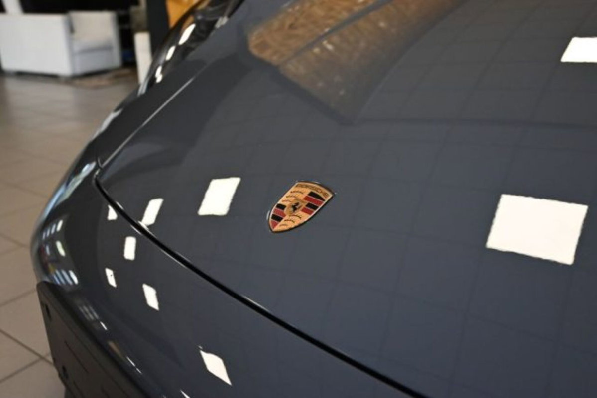 Porsche 911 Cabrio Targa 3.6 4 GTS auto (11)