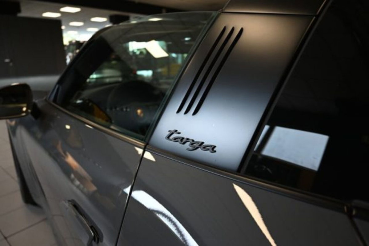Porsche 911 Cabrio Targa 3.6 4 GTS auto (18)