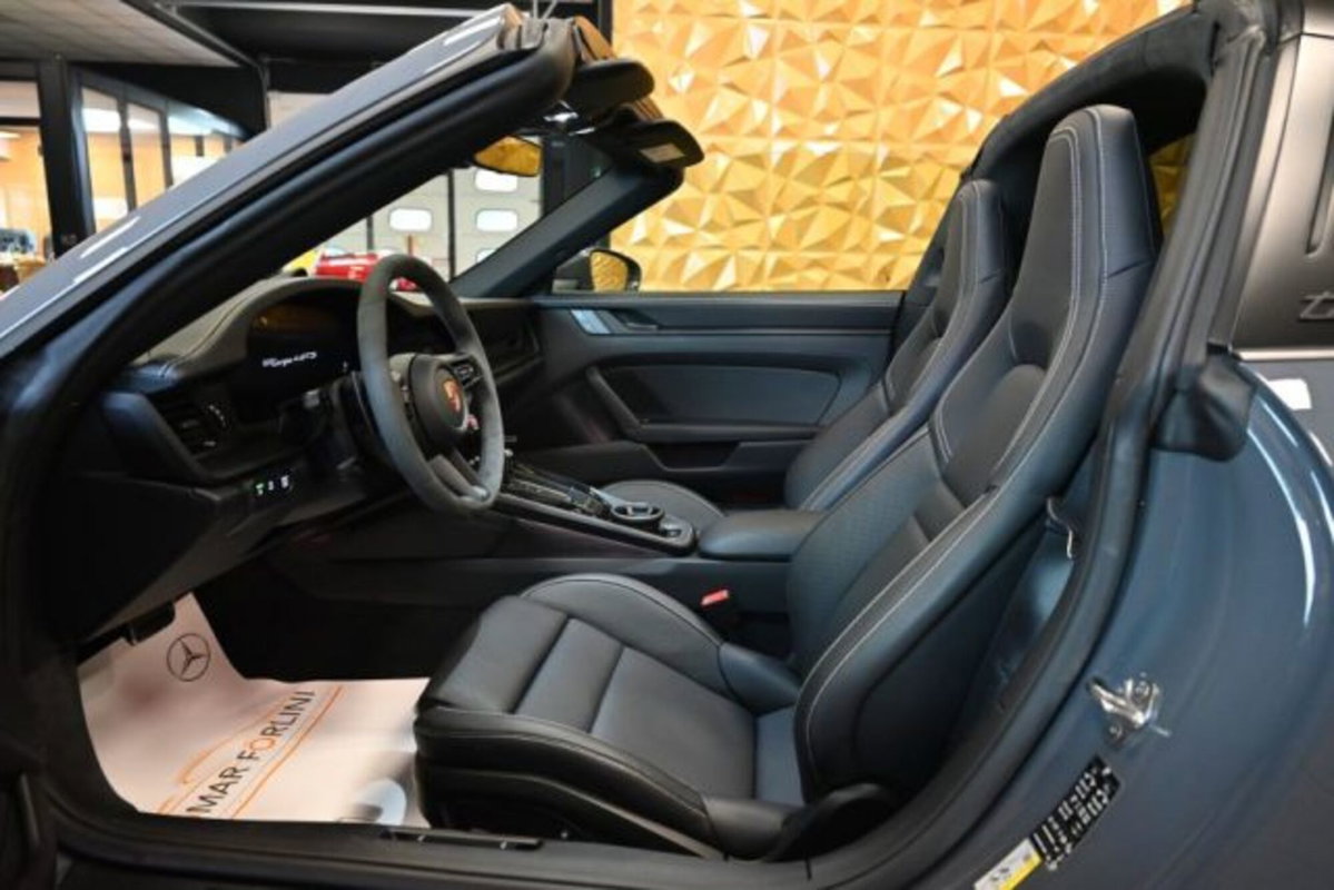 Porsche 911 Cabrio Targa 3.6 4 GTS auto (9)