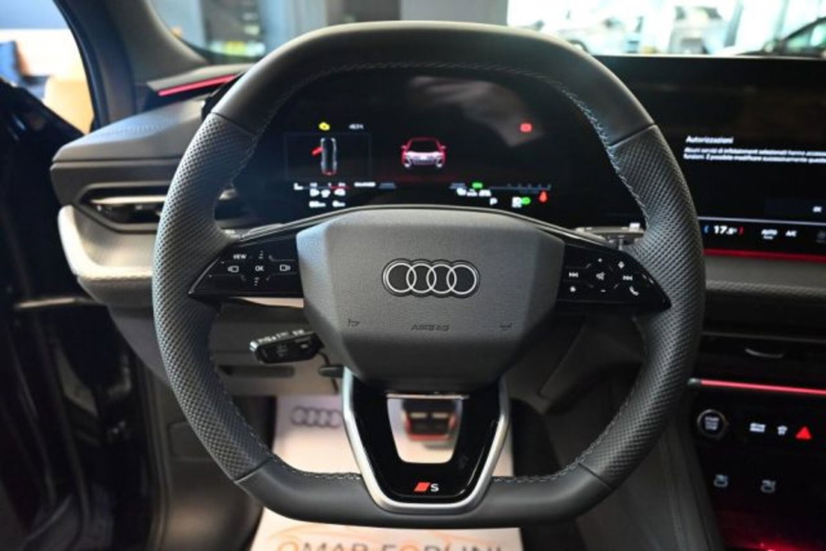 Audi Q5 2.0 e-hybrid Business quattro 299cv s-tronic (14)