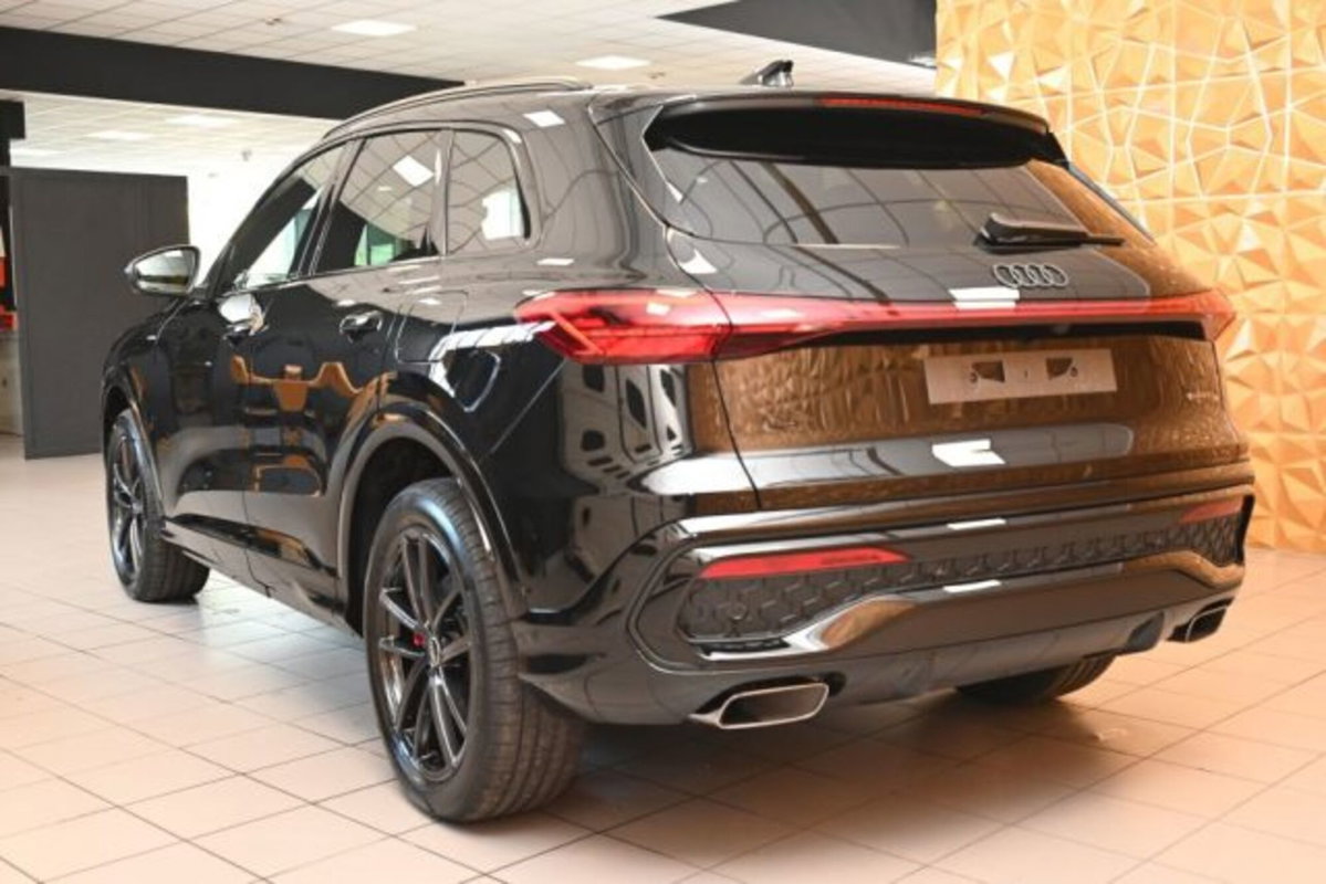 Audi Q5 2.0 e-hybrid Business quattro 299cv s-tronic (3)