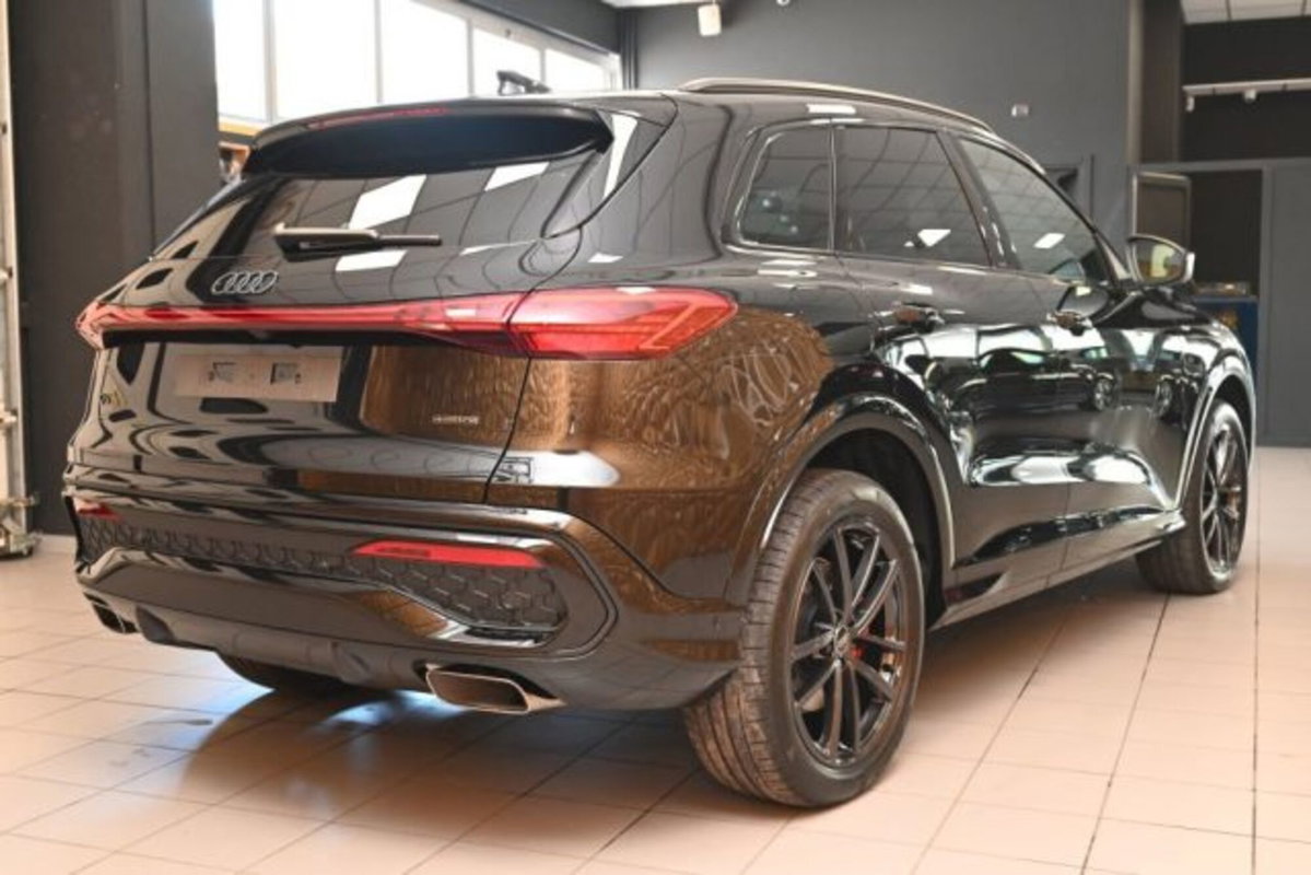 Audi Q5 2.0 e-hybrid Business quattro 299cv s-tronic (4)