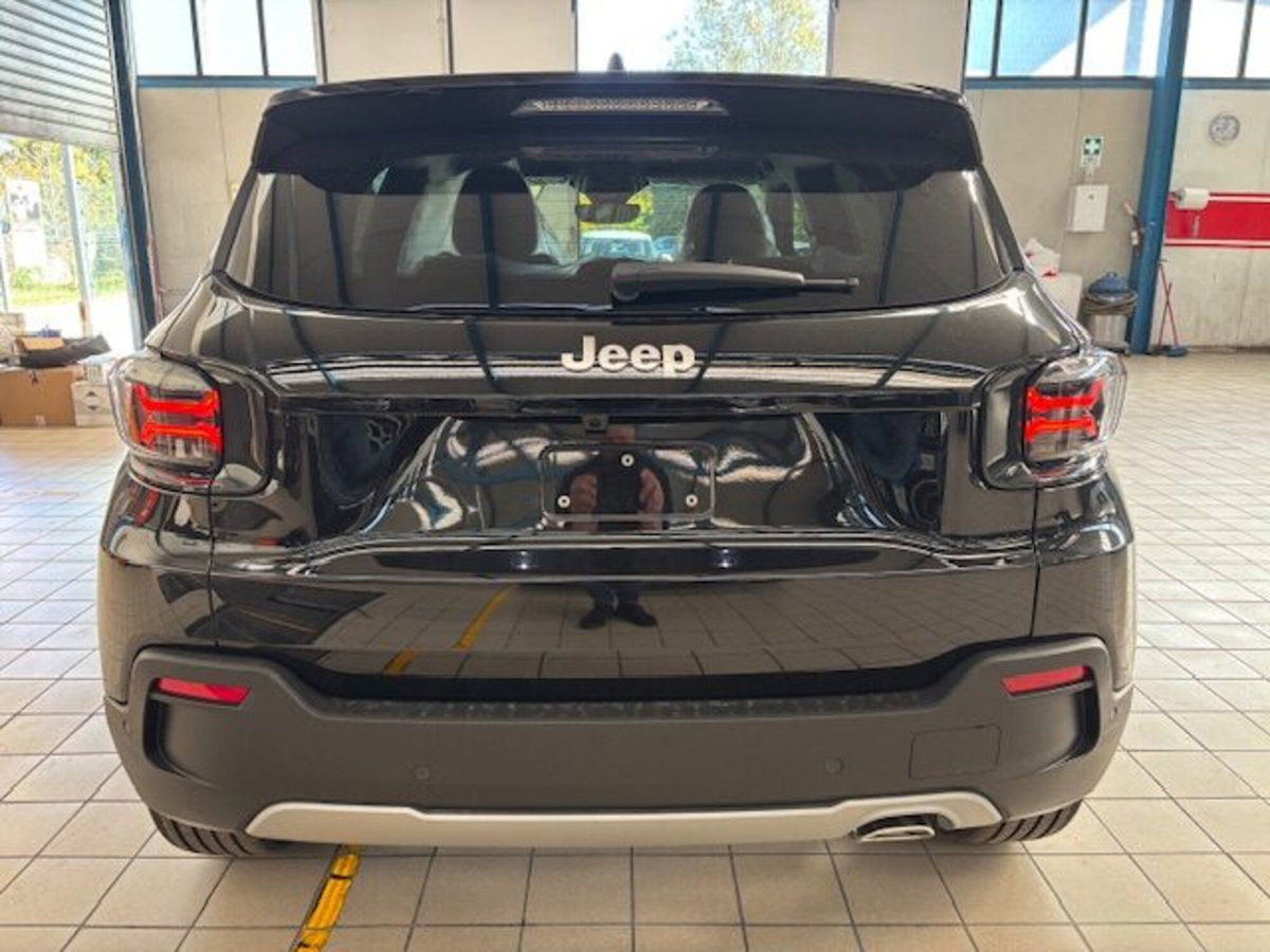 Jeep Avenger 1.2 turbo Summit fwd 100cv (6)
