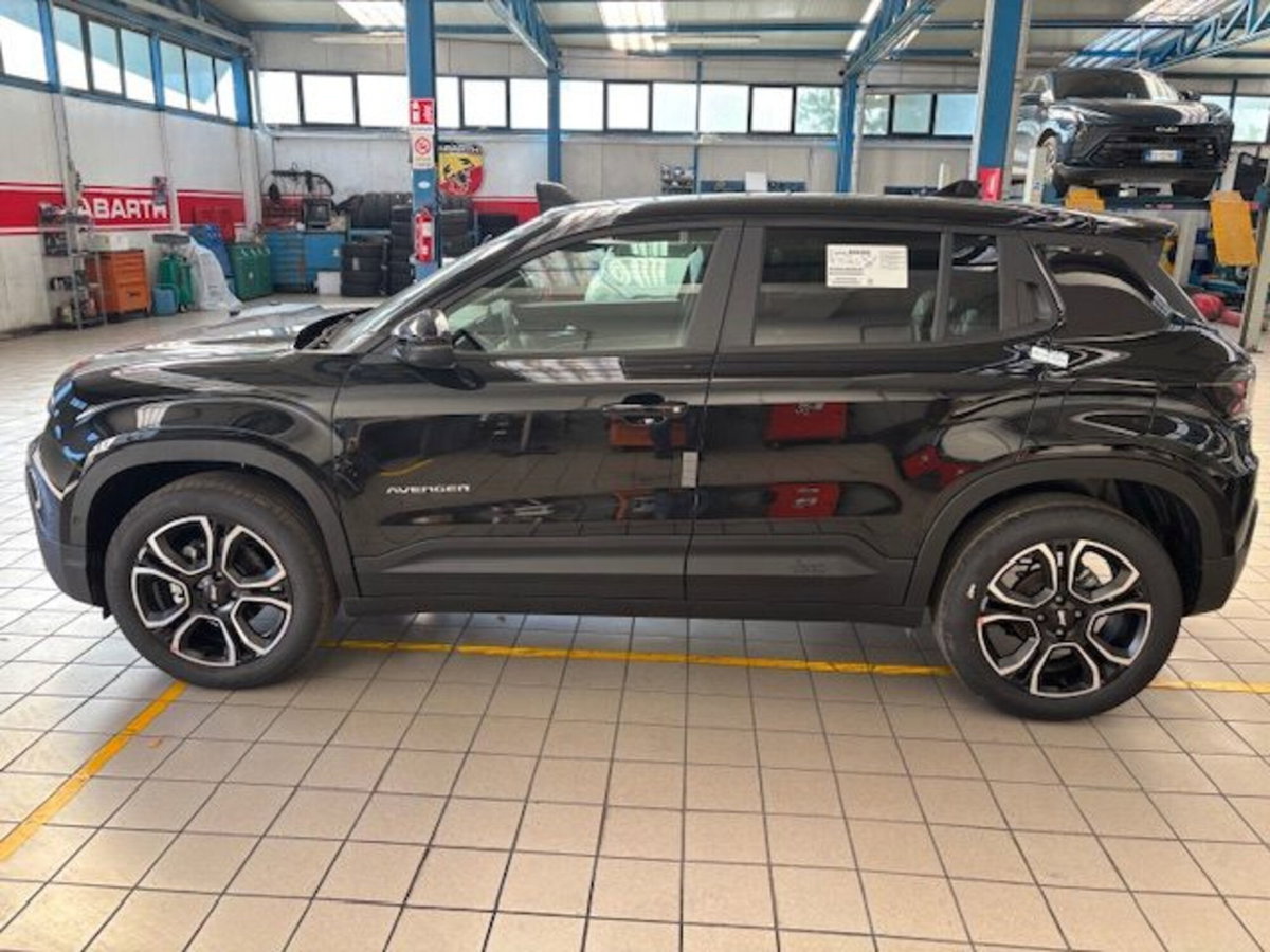 Jeep Avenger 1.2 turbo Summit fwd 100cv (8)