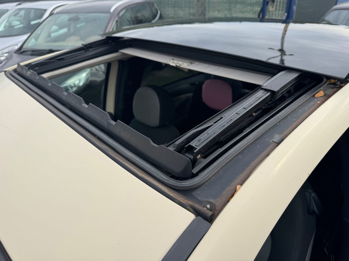 Lancia Ypsilon Multijet 16V Platino (12)