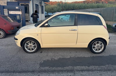 Lancia Ypsilon Multijet 16V Platino (2)