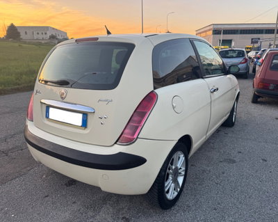 Lancia Ypsilon Multijet 16V Platino (5)