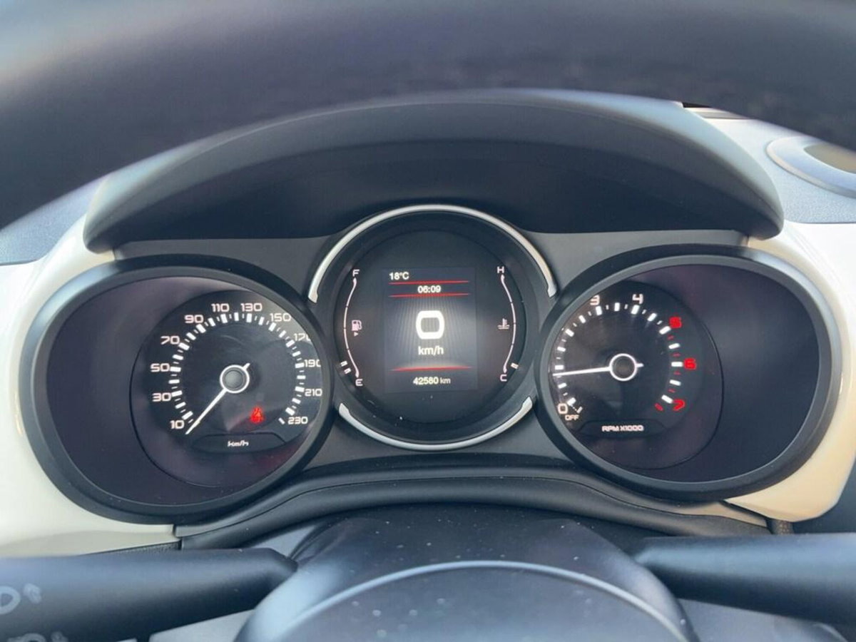 Fiat 500L 1.6 mjt VGT 120cv Urban 4p.ti E6b (10)