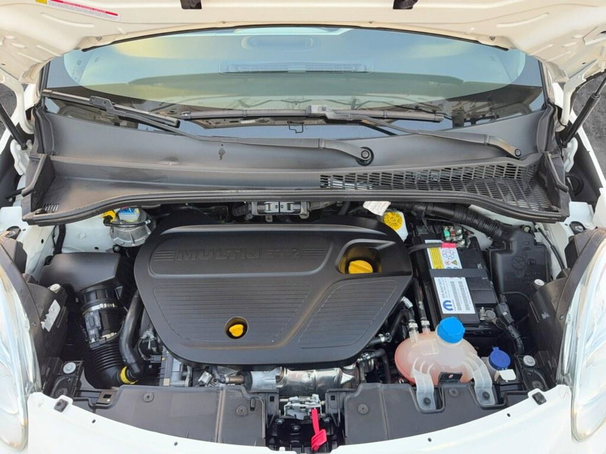 Fiat 500L 1.6 mjt VGT 120cv Urban 4p.ti E6b (14)
