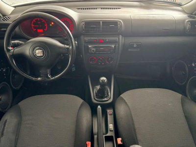 SEAT Leon TDI/110 CV cat Signo (19)