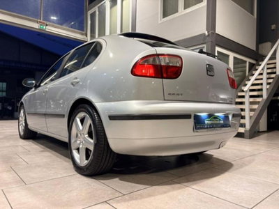 SEAT Leon TDI/110 CV cat Signo (8)