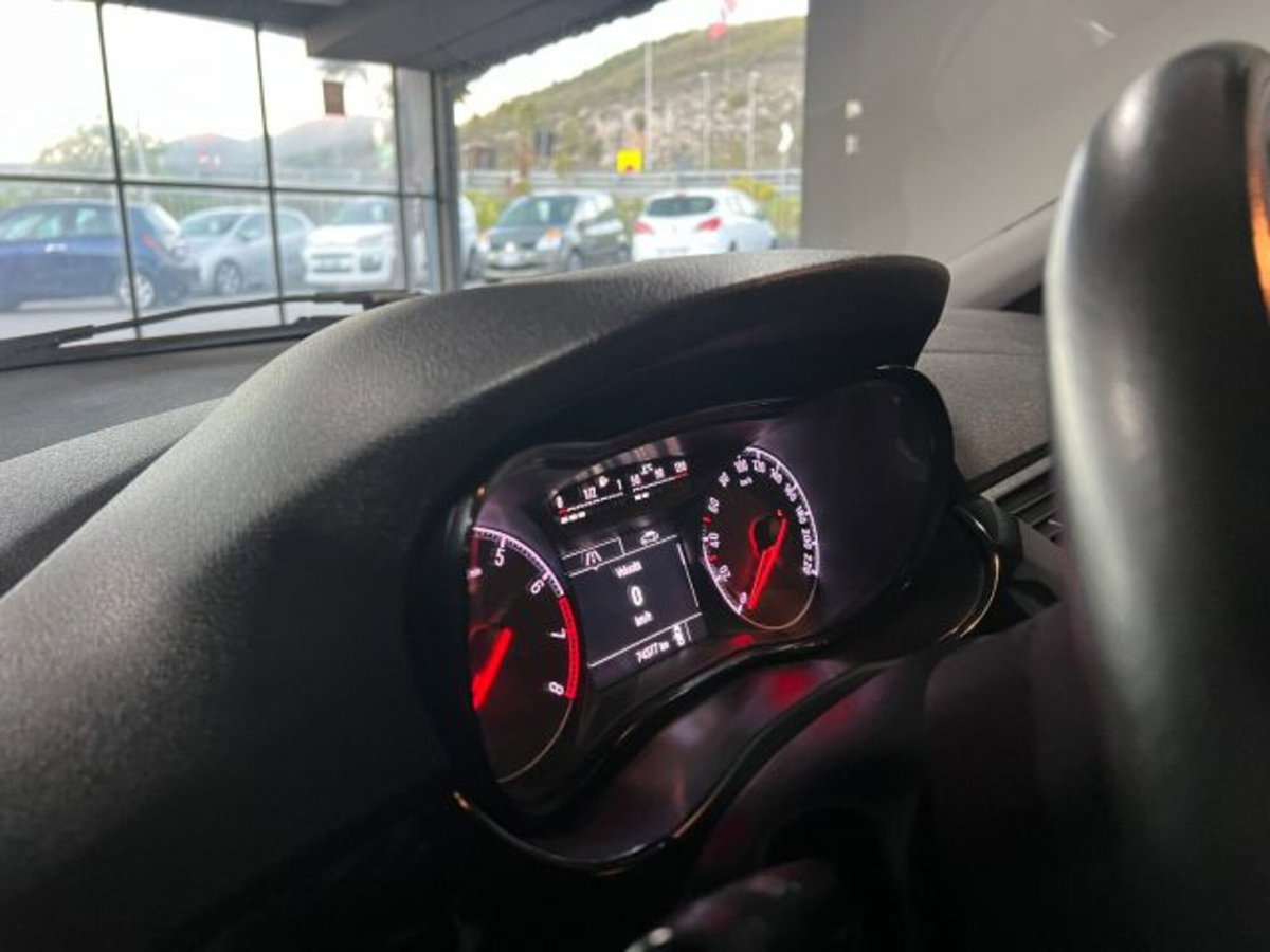 Opel Corsa 1.4 90CV GPL Tech 5 porte 120 Anniversary (7)
