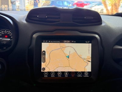 Jeep Renegade 1.5 Turbo T4 MHEV Limited (14)