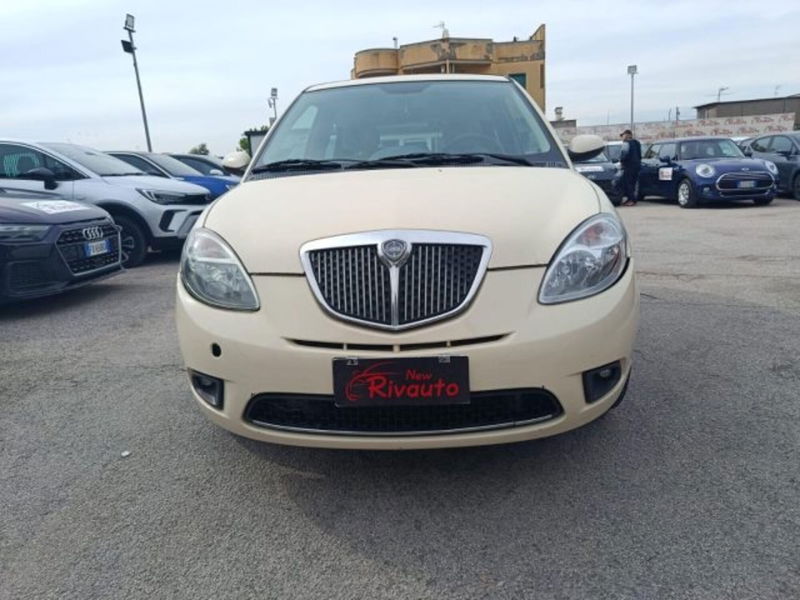 Lancia Ypsilon 1.2 69 CV Argento
