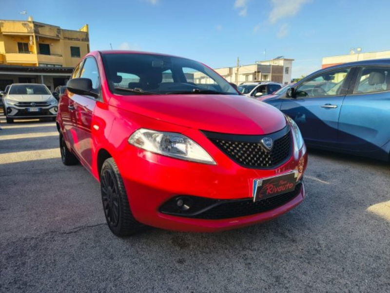 Lancia Ypsilon 1.2 69 CV 5 porte Gold