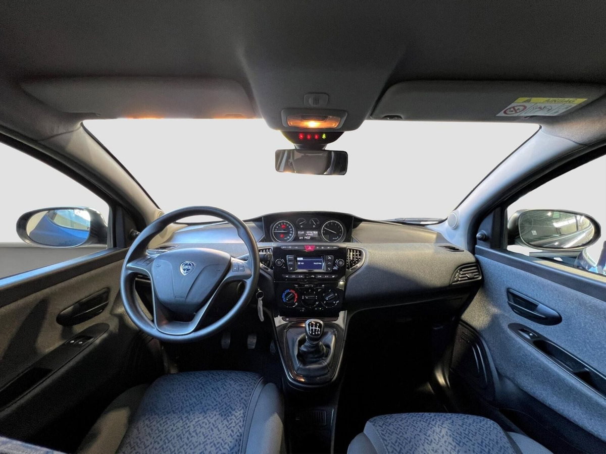 Lancia Ypsilon 1.0 FireFly 5 porte S&S Hybrid Ecochic Silver (10)