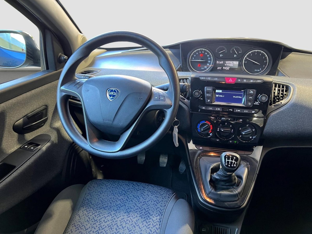 Lancia Ypsilon 1.0 FireFly 5 porte S&S Hybrid Ecochic Silver (12)