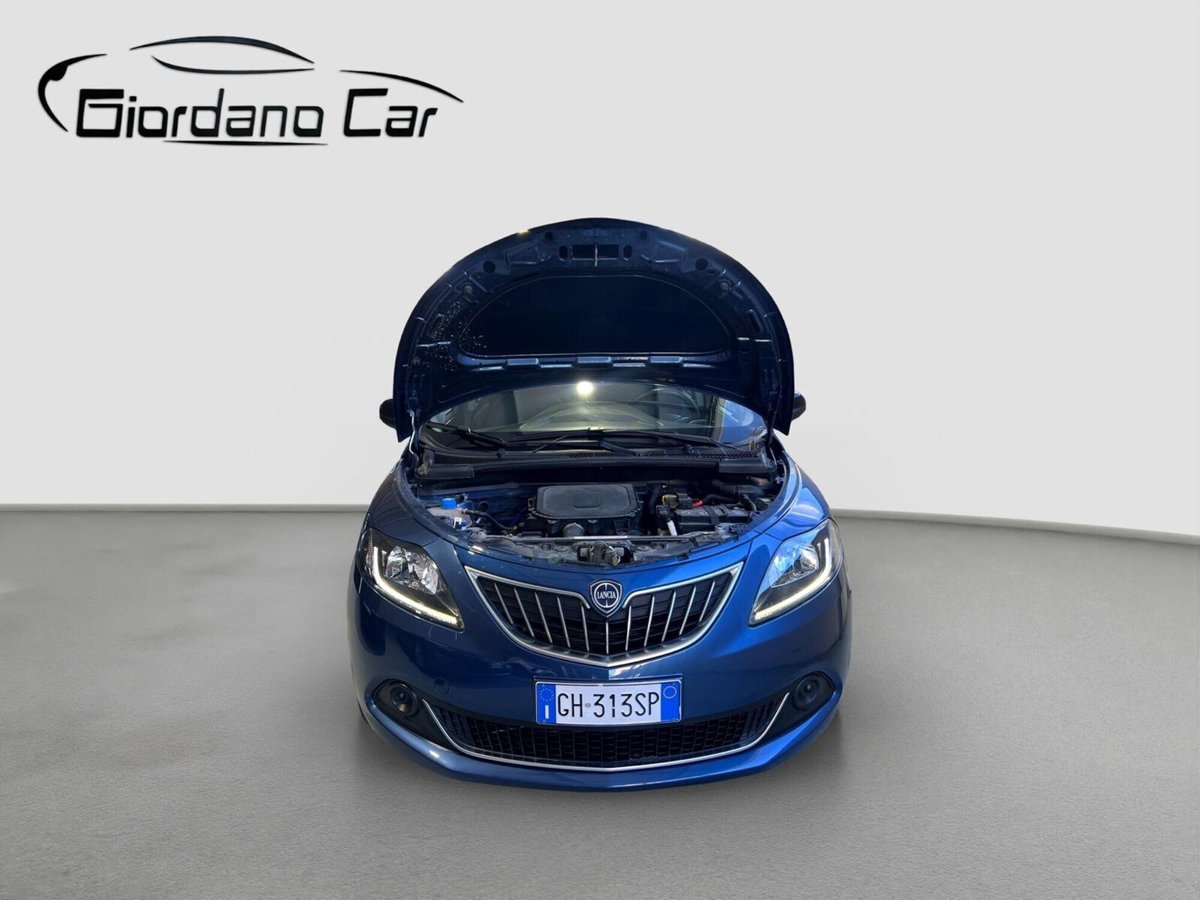 Lancia Ypsilon 1.0 FireFly 5 porte S&S Hybrid Ecochic Silver (4)