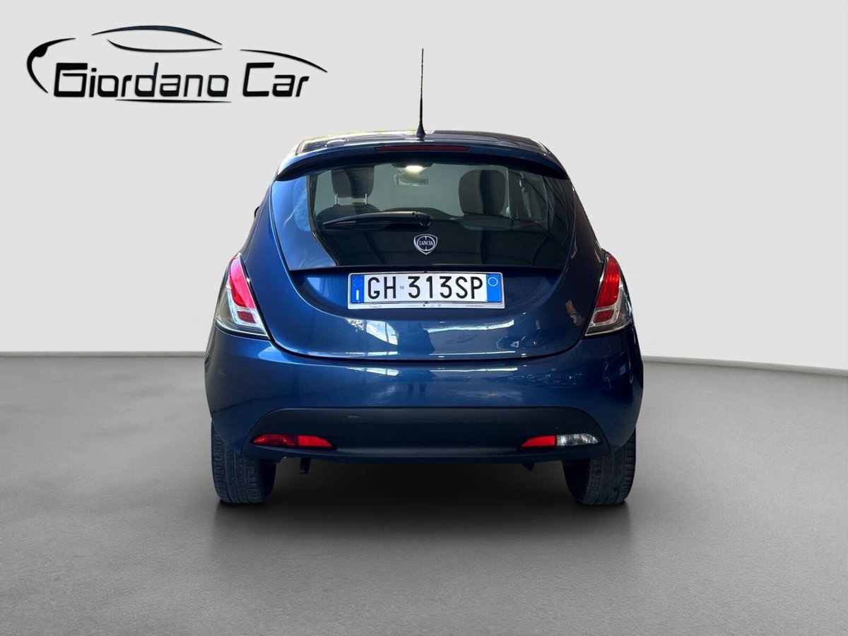 Lancia Ypsilon 1.0 FireFly 5 porte S&S Hybrid Ecochic Silver (6)