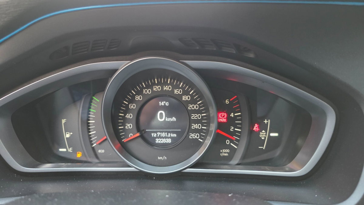 Volvo V40 D3 Geartronic Momentum (12)